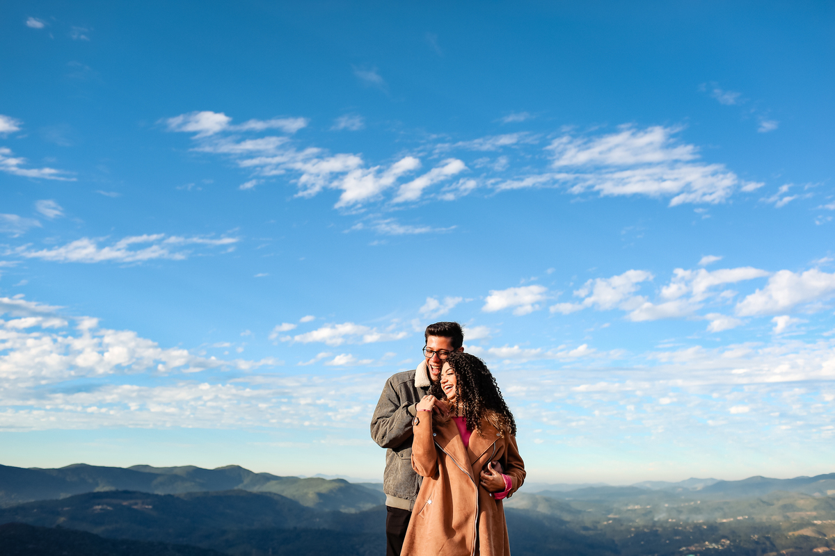 ensaio pré wedding no campo - Pico do Olho D'Água - Mairiporã - SP - Danilo e Cris Almeida - Fotógrafos de Casamento em Mogi das Cruzes
