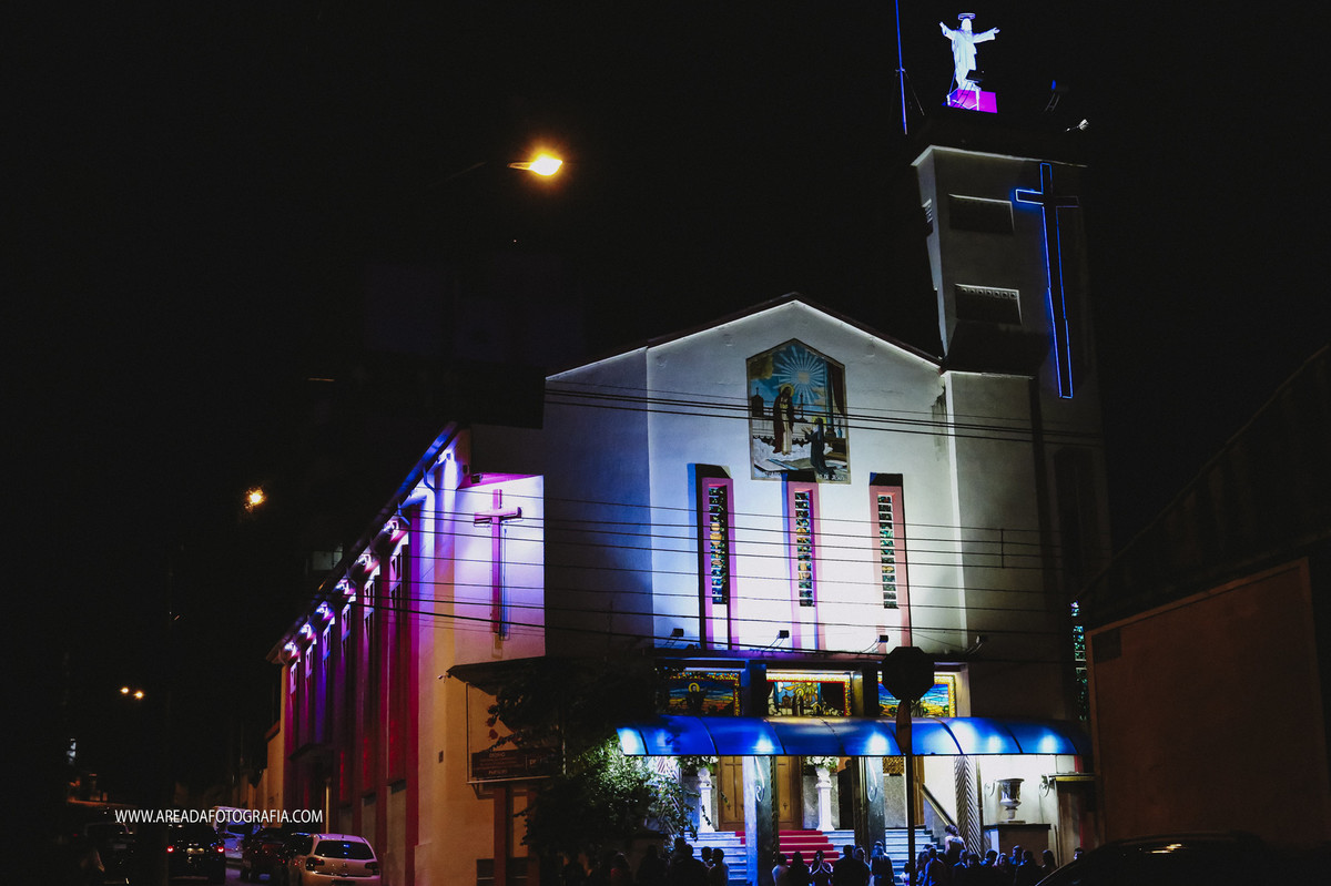 Casamento: Jéssica e Douglas Cerimônia: Santuário Sagrado Coração de Jesus Local: Espaço La Vince Fotografia: Danilo Almeida e Cristiana Almeida Mogi das Cruzes - SP