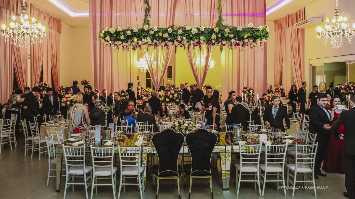 Casamento: Jéssica e Douglas Cerimônia: Santuário Sagrado Coração de Jesus Local: Espaço La Vince Fotografia: Danilo Almeida e Cristiana Almeida Mogi das Cruzes - SP