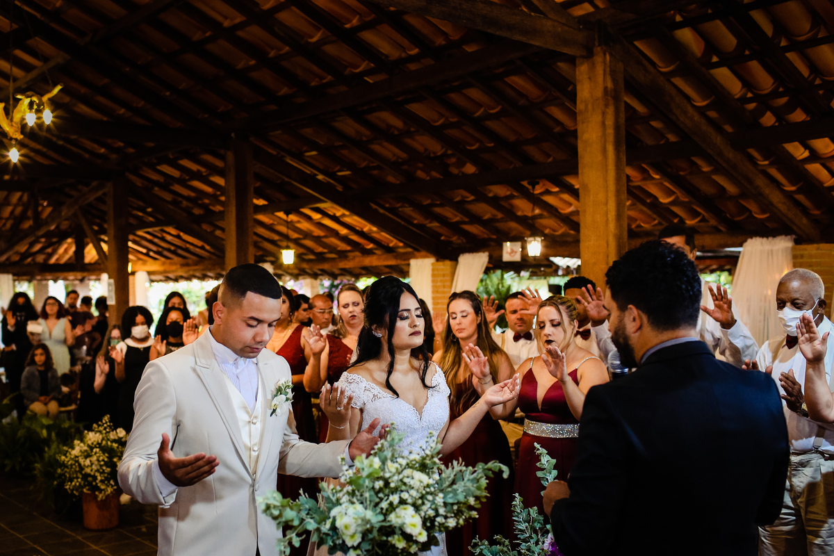 Danilo Almeida Fotógrafo de Casamento em Mogi das Cruzes - Fotos do Casamento de Érika e Douglas no Restaurante Senzala em Salesópolis - SP