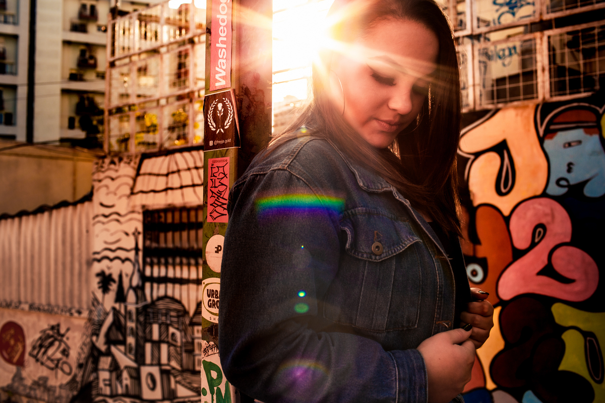 Stephanie - Ensaio de debutante no Beco do Batman em São Paulo