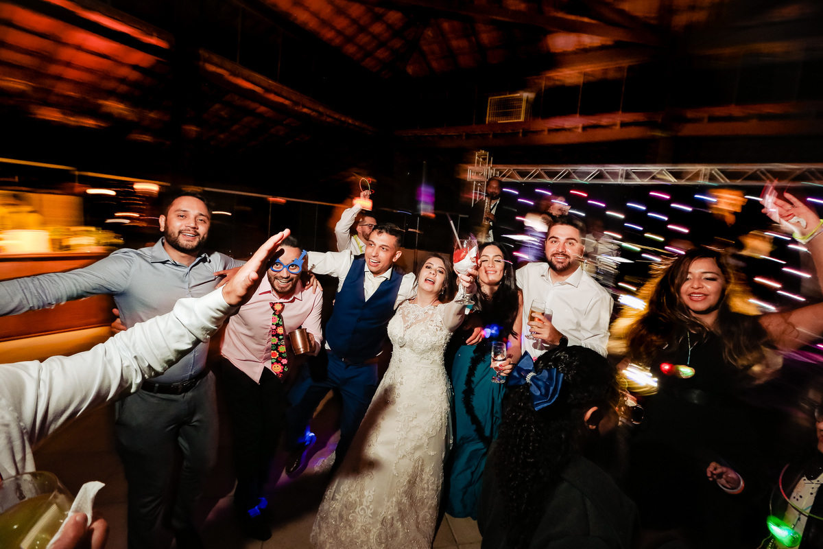 Tamiris e Pedro - casamento no Portal da Serra em Mogi das Cruzes - SP - Danilo e Cris Almeida - Fotógrafos de Casamento em Mogi das Cruzes - SP - Casamento no campo - Vestido de Noiva