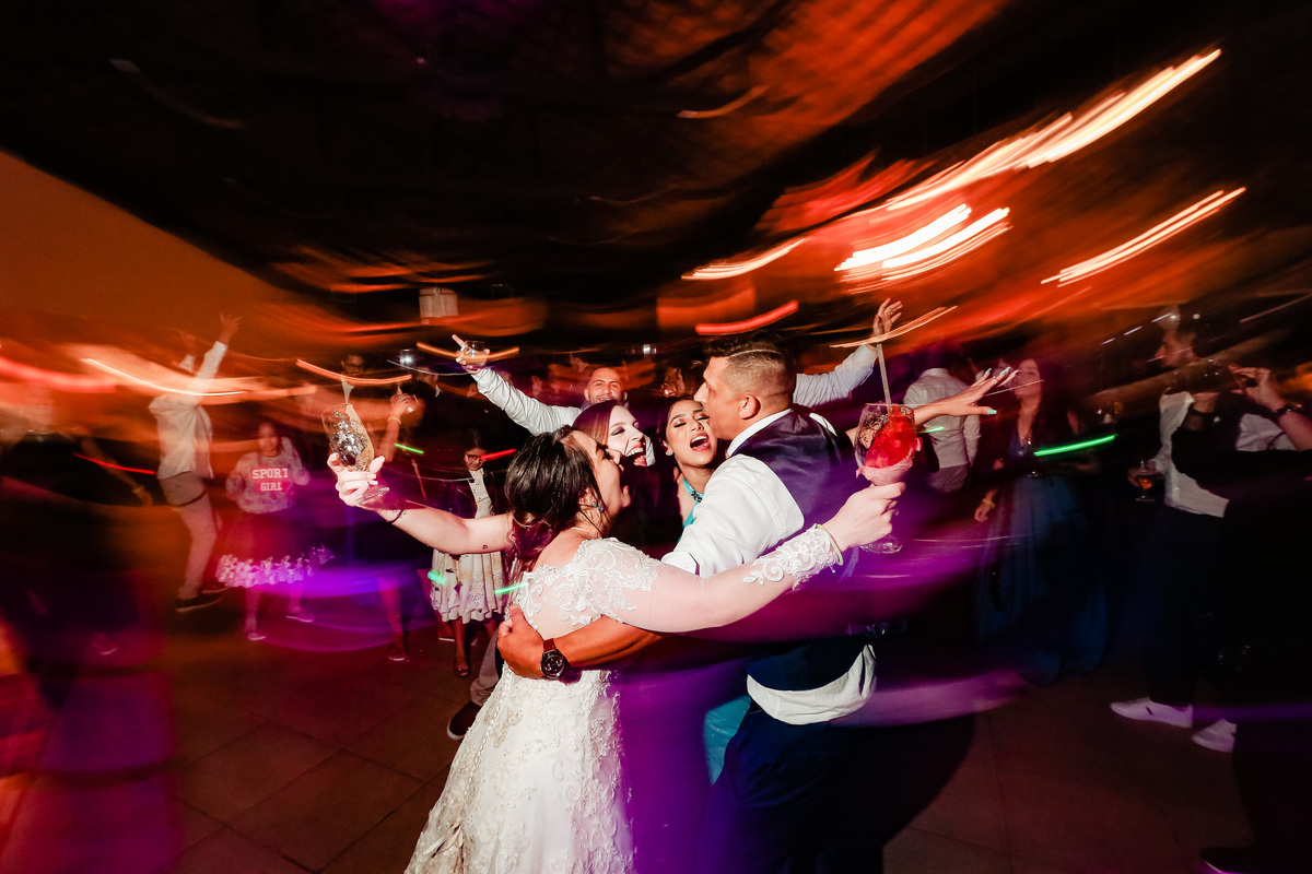 Tamiris e Pedro - casamento no Portal da Serra em Mogi das Cruzes - SP - Danilo e Cris Almeida - Fotógrafos de Casamento em Mogi das Cruzes - SP - Casamento no campo - Vestido de Noiva