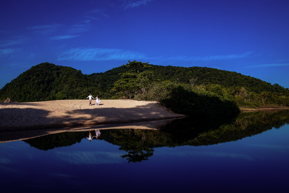 ensaio de casal pré wedding na praia da jureia - Danilo e Cris Almeida Fotógrafos de Casamento em Mogi das Cruzes SP