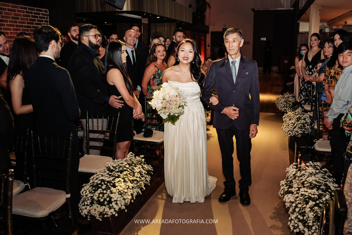 Casamento Naomi e Gabriel na Villa Bisutti Gomes de Carvalho - SP