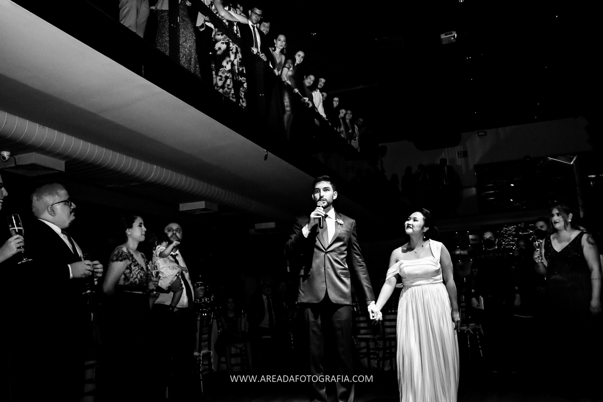 Casamento Naomi e Gabriel na Villa Bisutti Gomes de Carvalho - SP