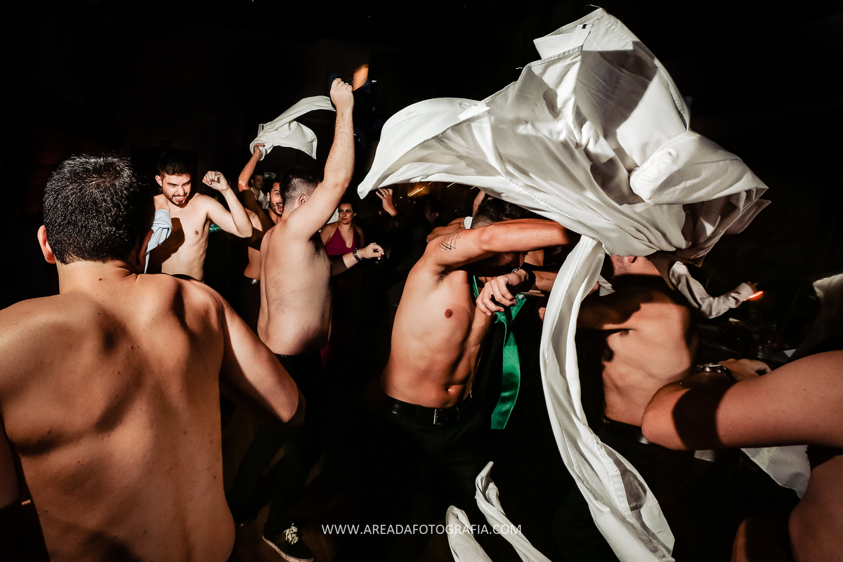 Casamento Naomi e Gabriel na Villa Bisutti Gomes de Carvalho - SP