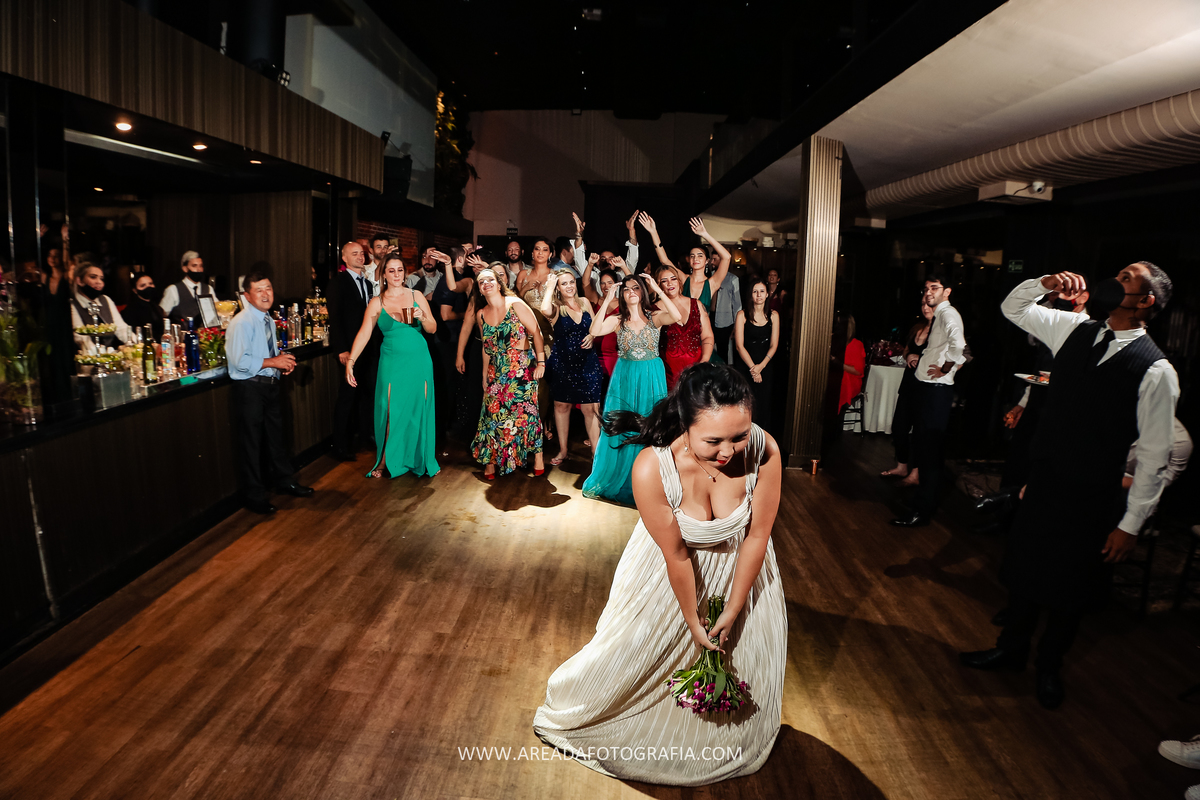 Casamento Naomi e Gabriel na Villa Bisutti Gomes de Carvalho - SP