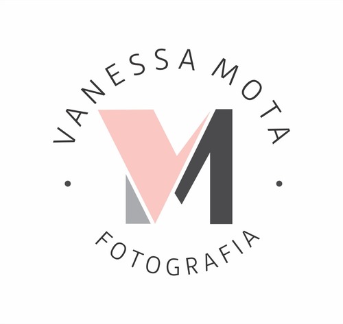 Logotipo de Vanessa Mota