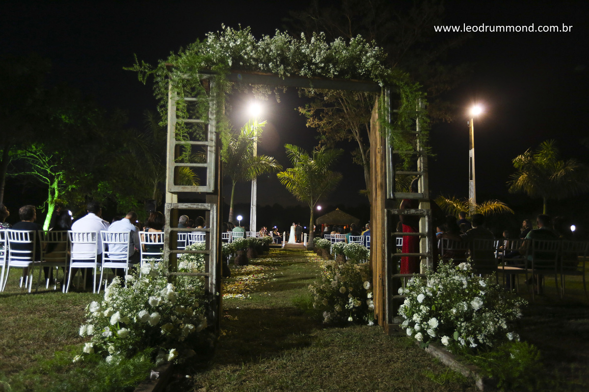 Decoração com porta antiga