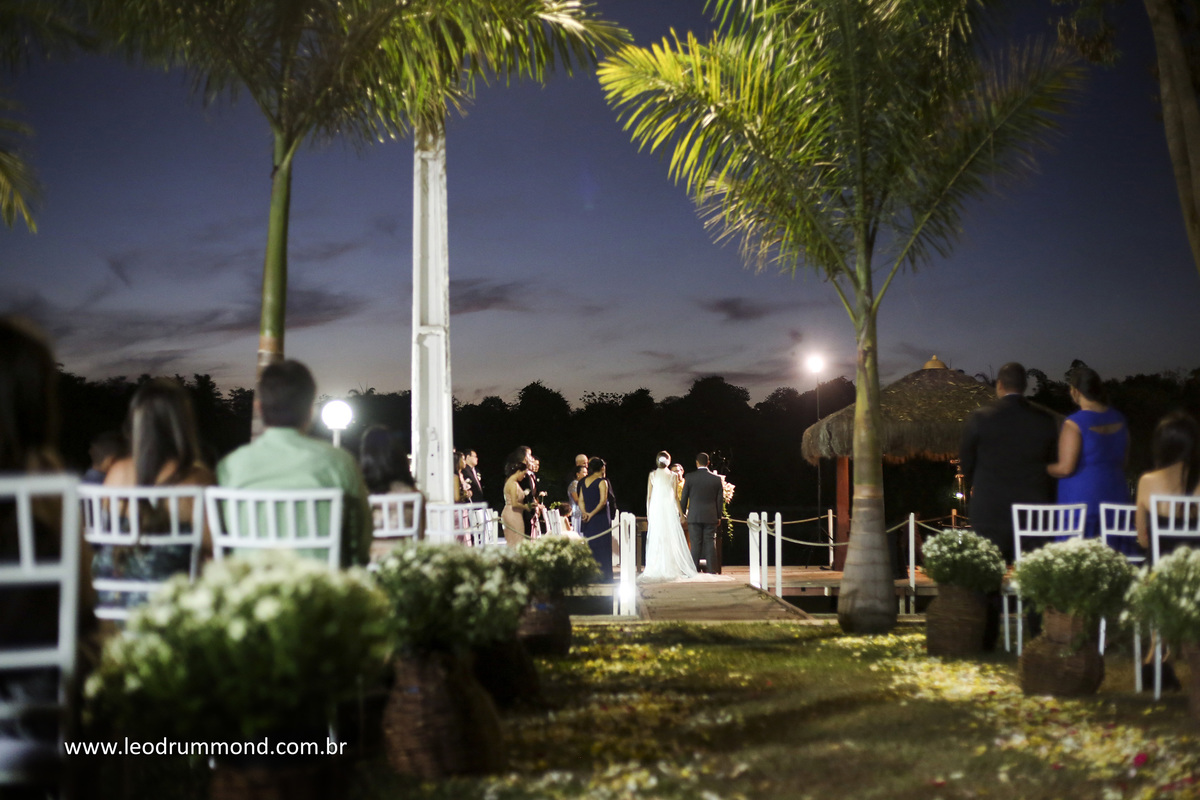 casamento ao anoitecer