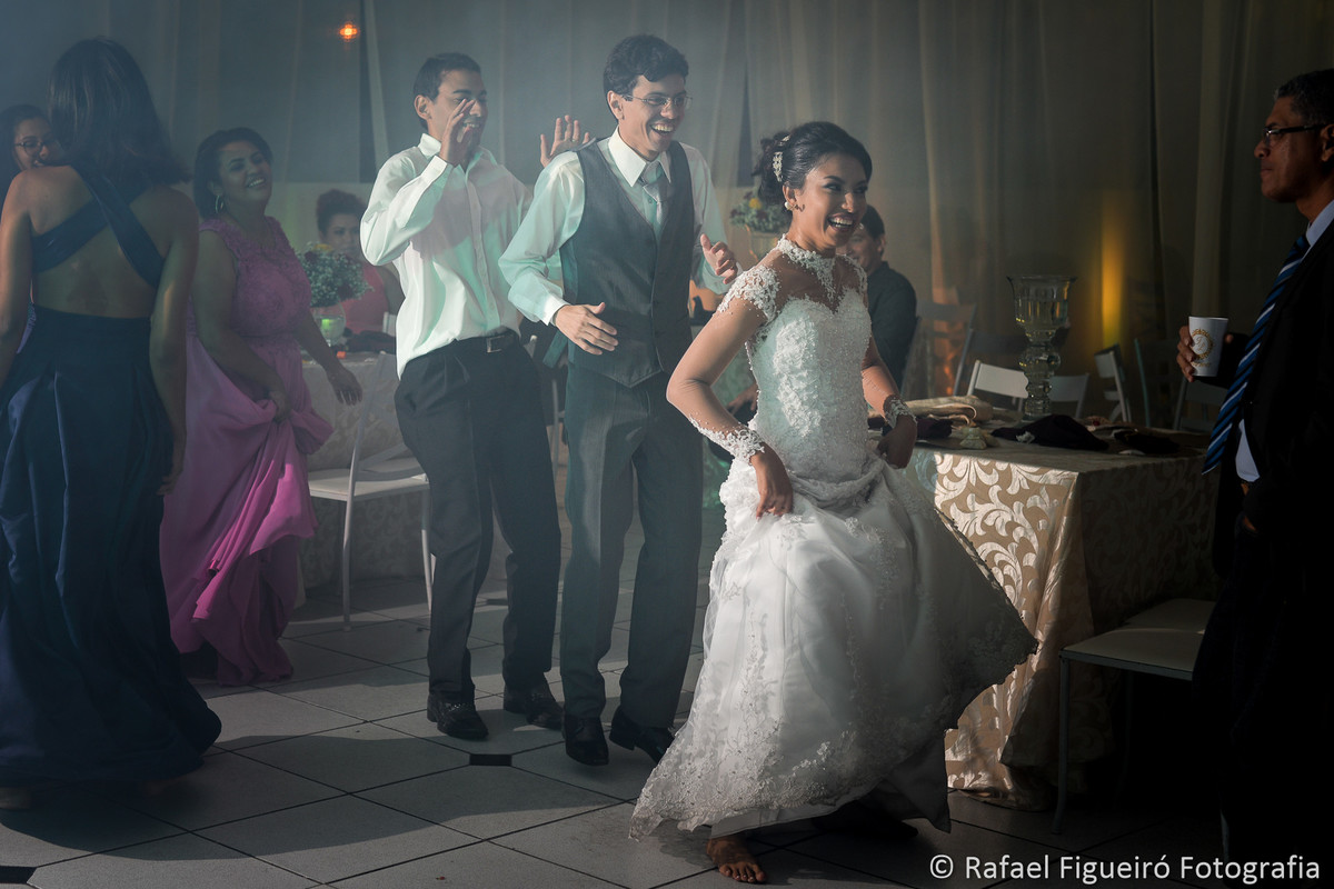 noivos dançando casamento fotógrafo rafael figueiró olinda recife 