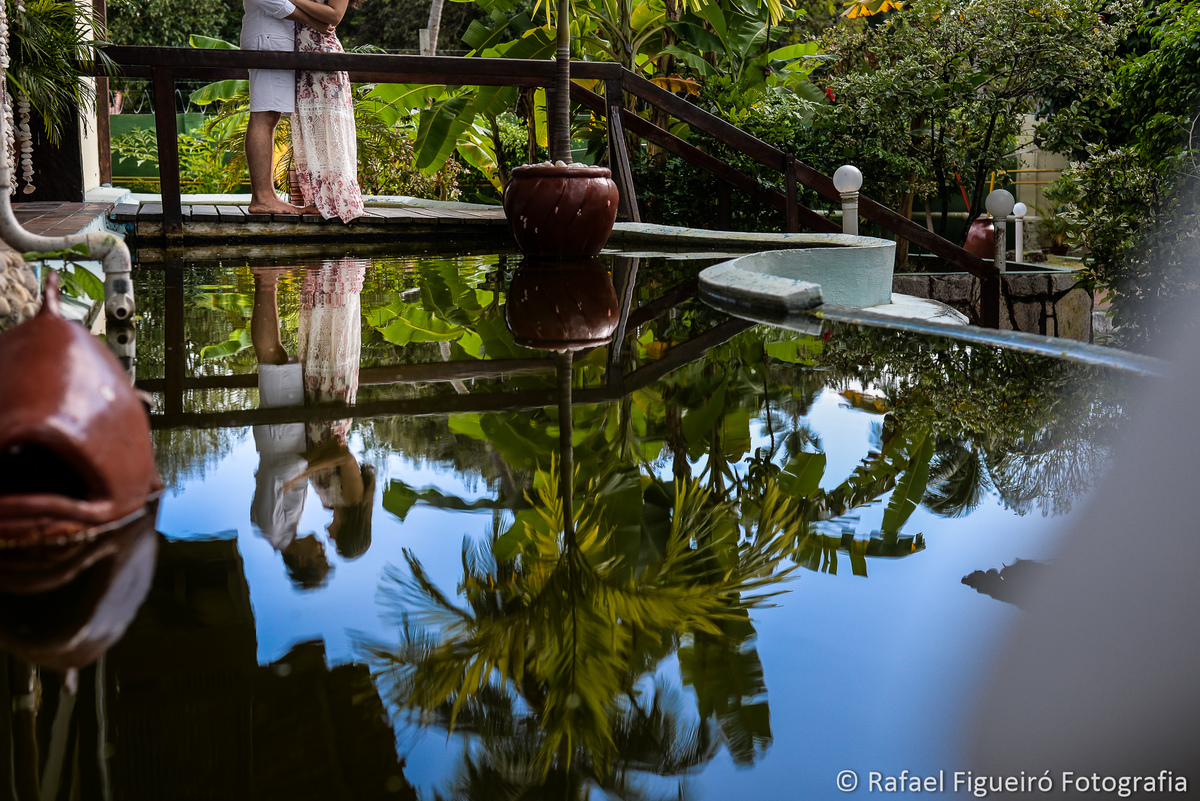 reflexo lago casal namorando hotel amoaras resort
