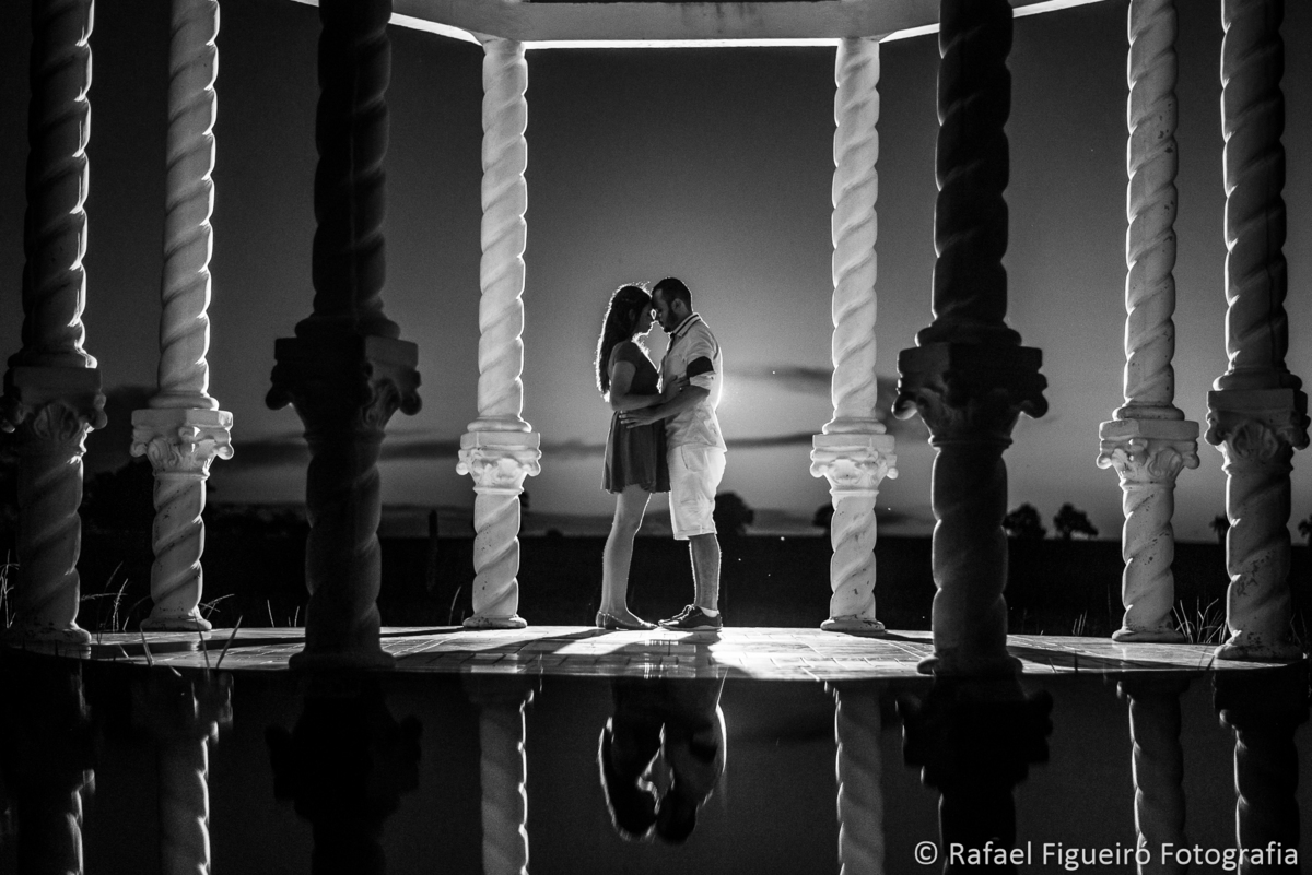 casal namorando coreto casa de campo engenho angicos noite preto e branco lindo amor