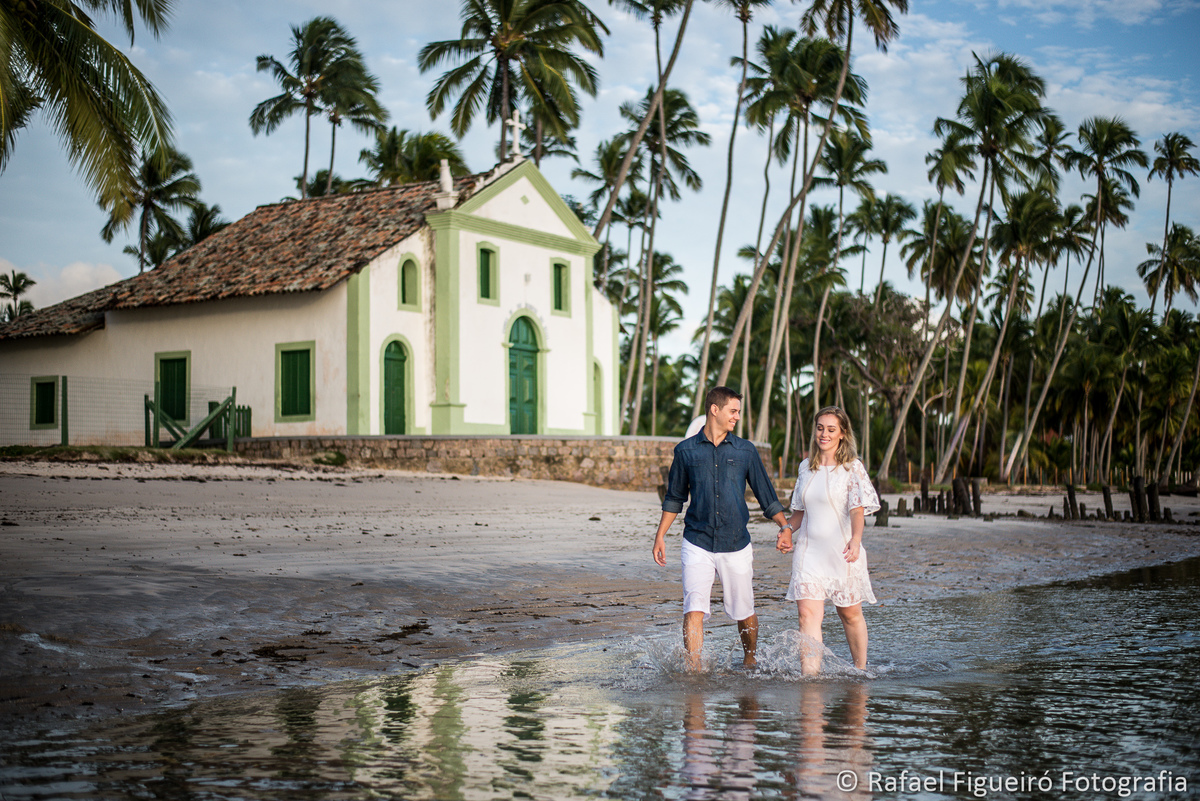 casal caminhando igreja sao benedito carneiros
