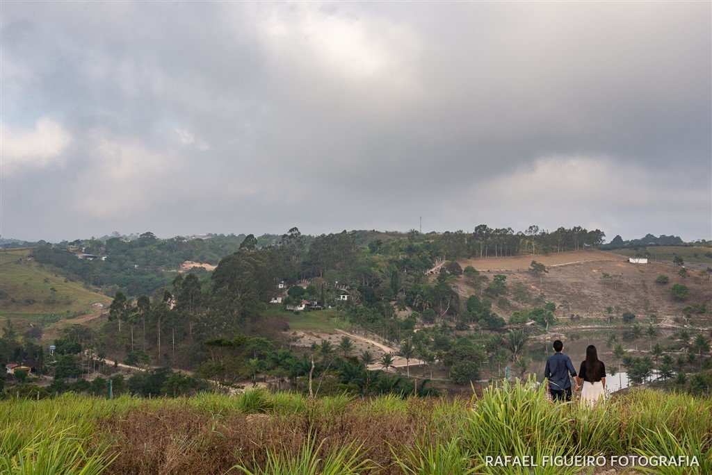 casal maos dadas vista fazenda aroeira cha grande pernambuco