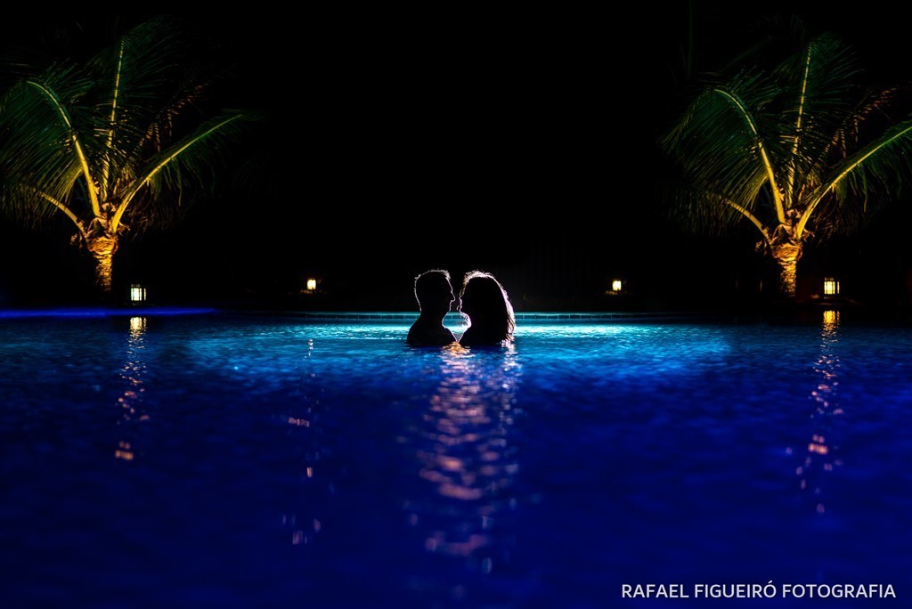 por do sol nascer muro alto porto de galinhas paisagem mar corais piscinas naturais nannai resort & spa fernando de noronha perfil silhoueta namorando ambiente escuro romantico baixa luz contra luz piscina azul namorando coqueiros simétrico espetacular