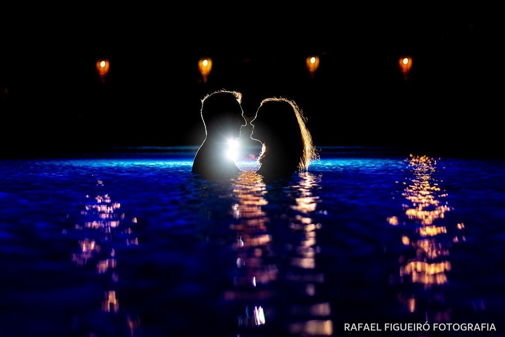 por do sol nascer muro alto porto de galinhas paisagem mar corais piscinas naturais nannai resort & spa fernando de noronha perfil silhoueta namorando ambiente escuro romantico baixa luz contra luz piscina azul namorandosimetria espetacular noite