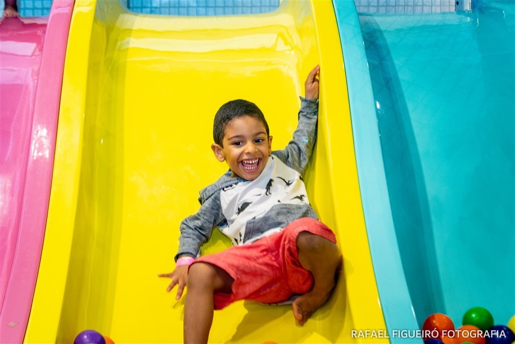 criança brincando game box shopping tacaruna rafael figueiro fotografia infantil kids recife pe olinda