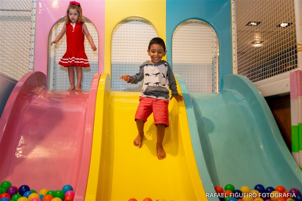 criança brincando game box shopping tacaruna rafael figueiro fotografia infantil kids recife pe olinda