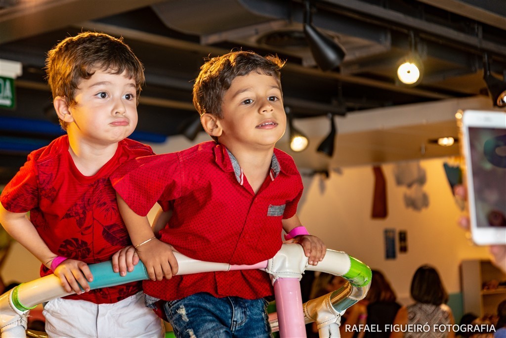 criança brincando game box shopping tacaruna rafael figueiro fotografia infantil kids recife pe olinda