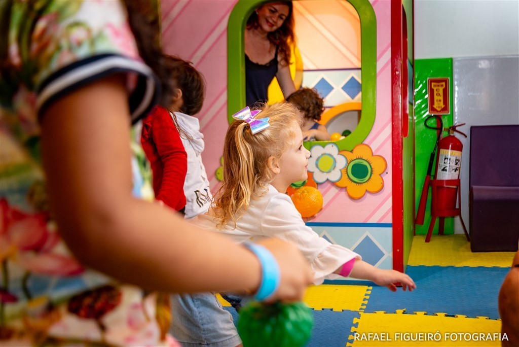 criança brincando game box shopping tacaruna rafael figueiro fotografia infantil kids recife pe olinda