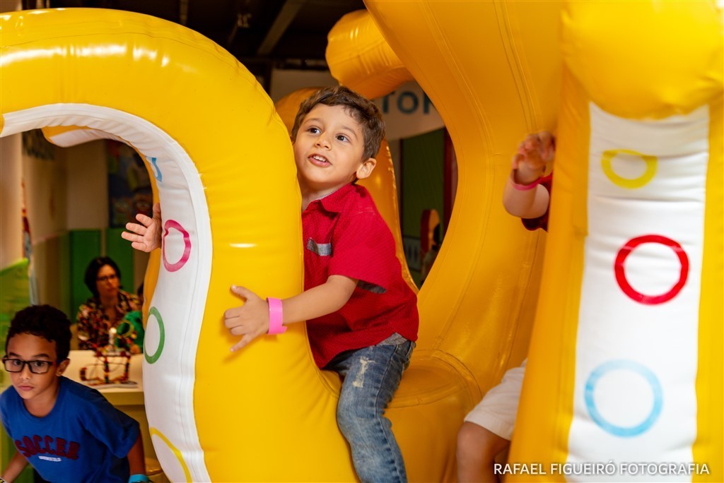 criança brincando game box shopping tacaruna rafael figueiro fotografia infantil kids recife pe olinda