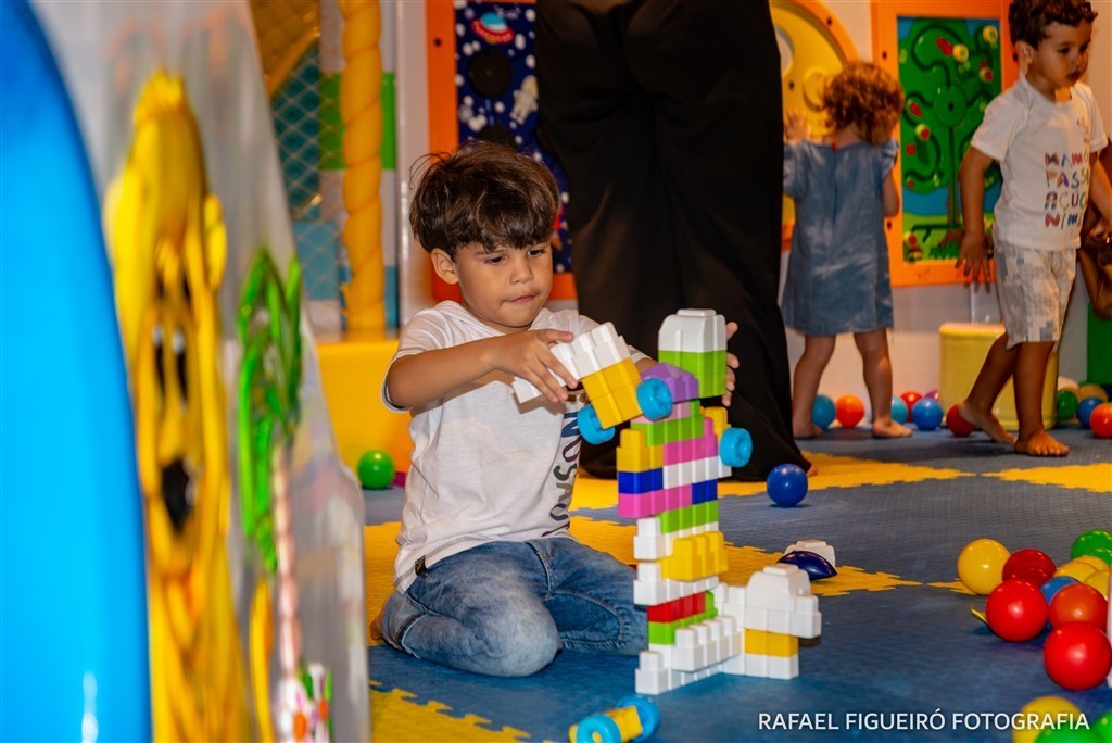 criança brincando game box shopping tacaruna rafael figueiro fotografia infantil kids recife pe olinda