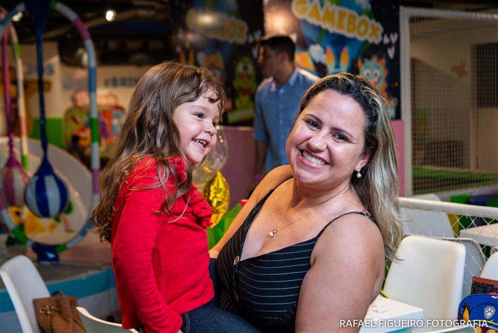 criança brincando game box shopping tacaruna rafael figueiro fotografia infantil kids recife pe olinda