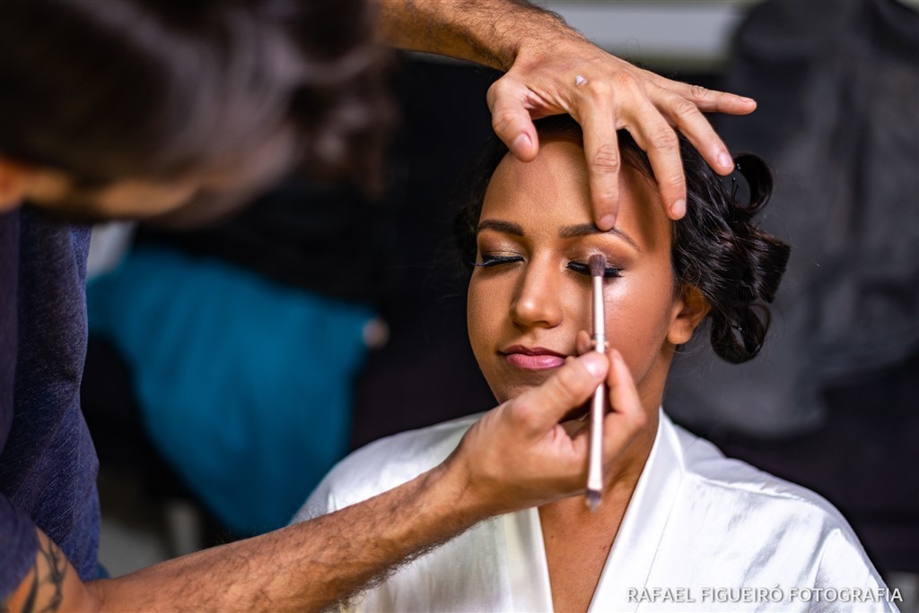 maquiador robson montenegro lapis sombra olhos palpebras noiva hotel golden beach