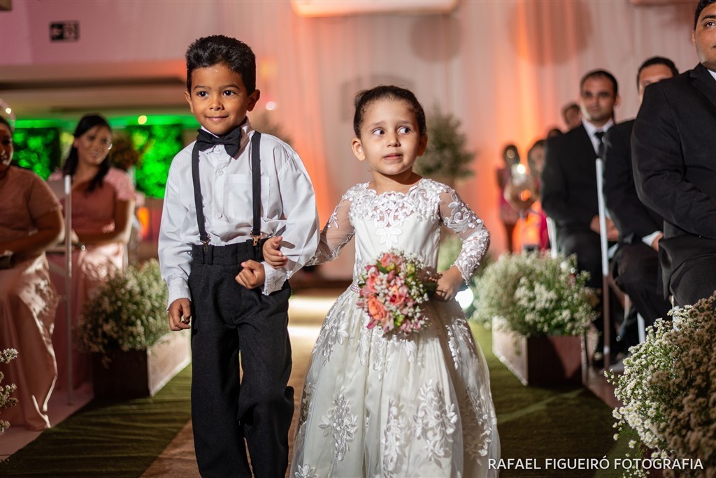 casal de noivos noivinhos daminha pajem bouquet casamento