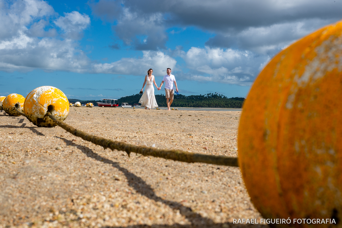 casal namorando praia dos carneiros igreja são benedito pernambuco recife