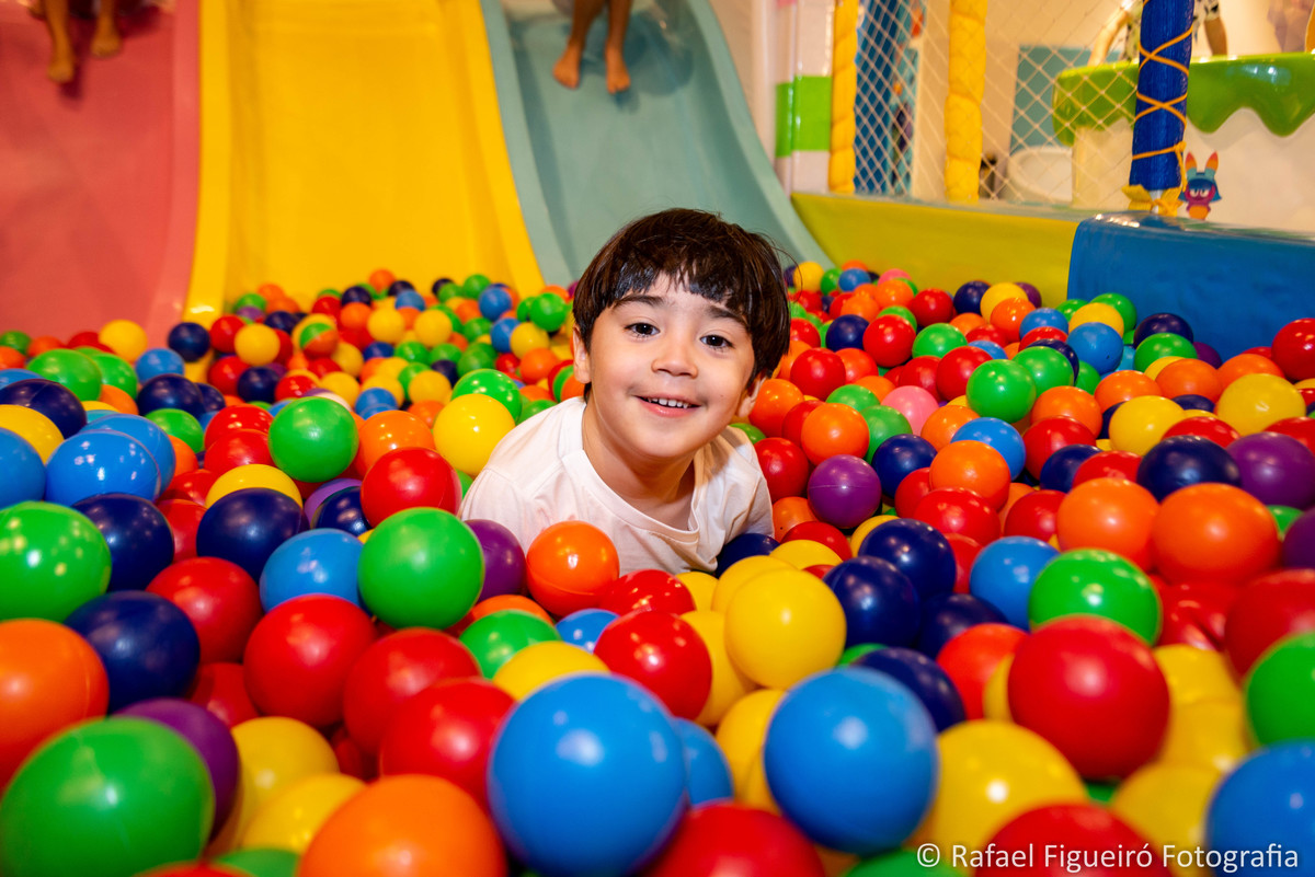 sorriso piscina de bolinhas festa infantil sonic game box shopping tacaruna fotografo de festa infantil kids alegria aniversario