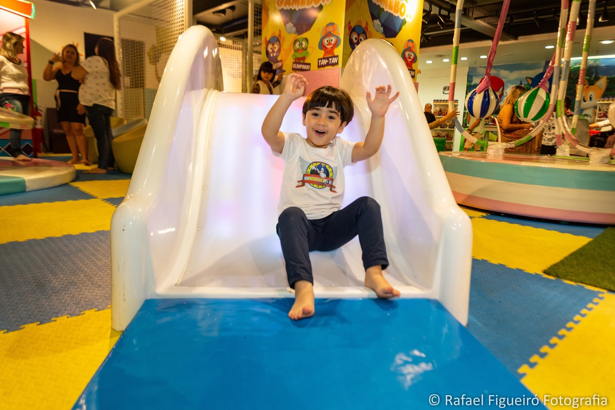 escorrego luminoso iluminado sorriso festa infantil sonic game box shopping tacaruna fotografo de festa infantil kids alegria aniversario