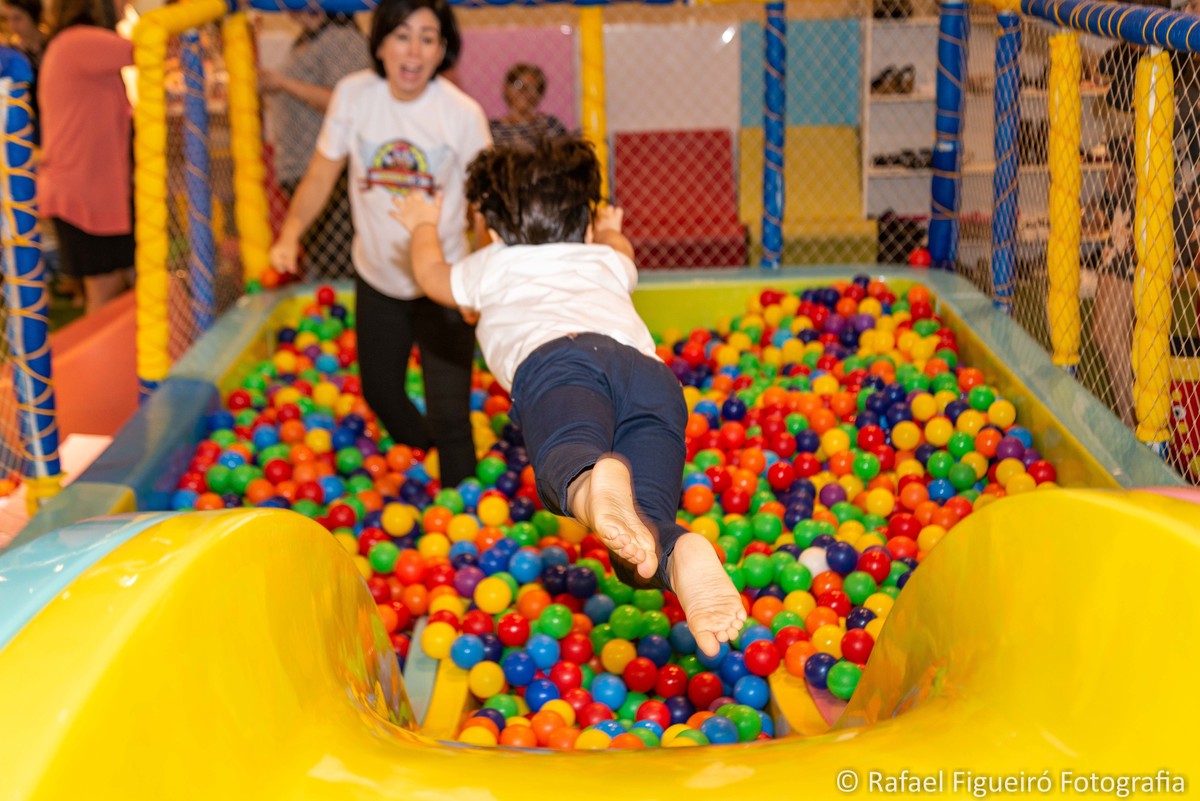 super-man super homem super herói voando salto festa infantil sonic game box shopping tacaruna fotografo de festa infantil kids alegria aniversario 