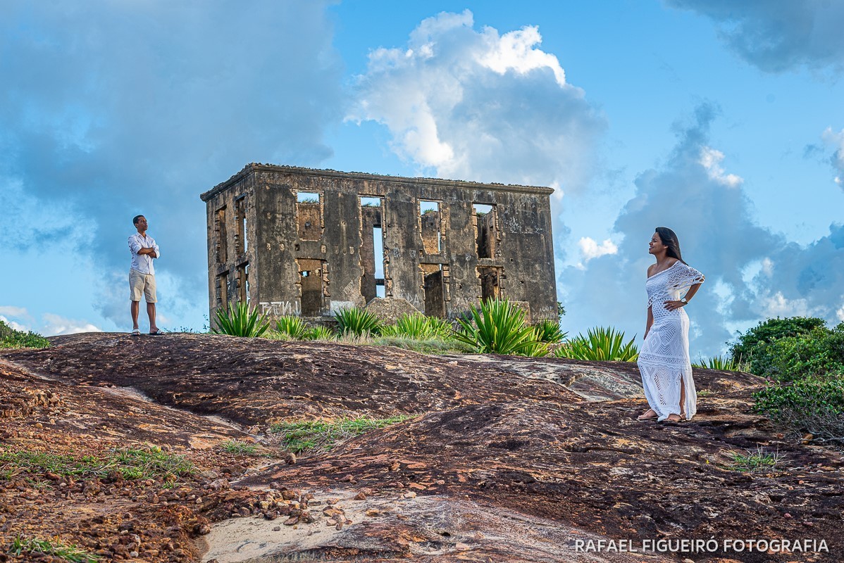 ensaio casal pre wedding casamento rafael figueiro fotografia vila nazaré casa do faroleiro PM polícia militar ruinas