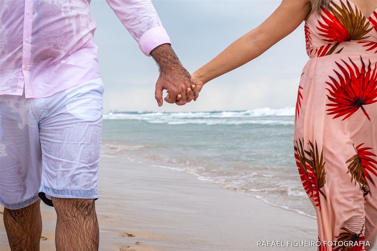 Ensaio Pre-Wedding do casal Mariana e Bruno, na praia de Muro-Alto em Pernambuco