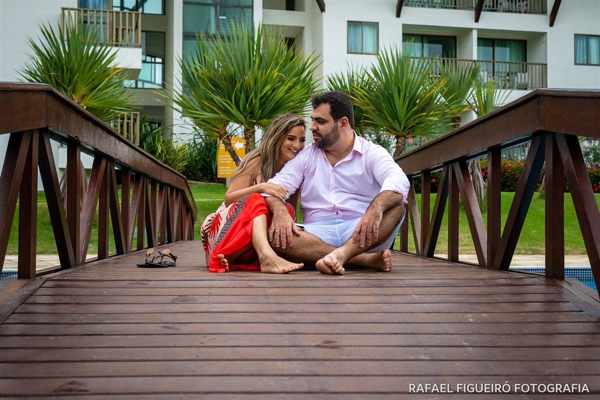 Ensaio Pre-Wedding do casal Mariana e Bruno, na praia de Muro-Alto em Pernambuco