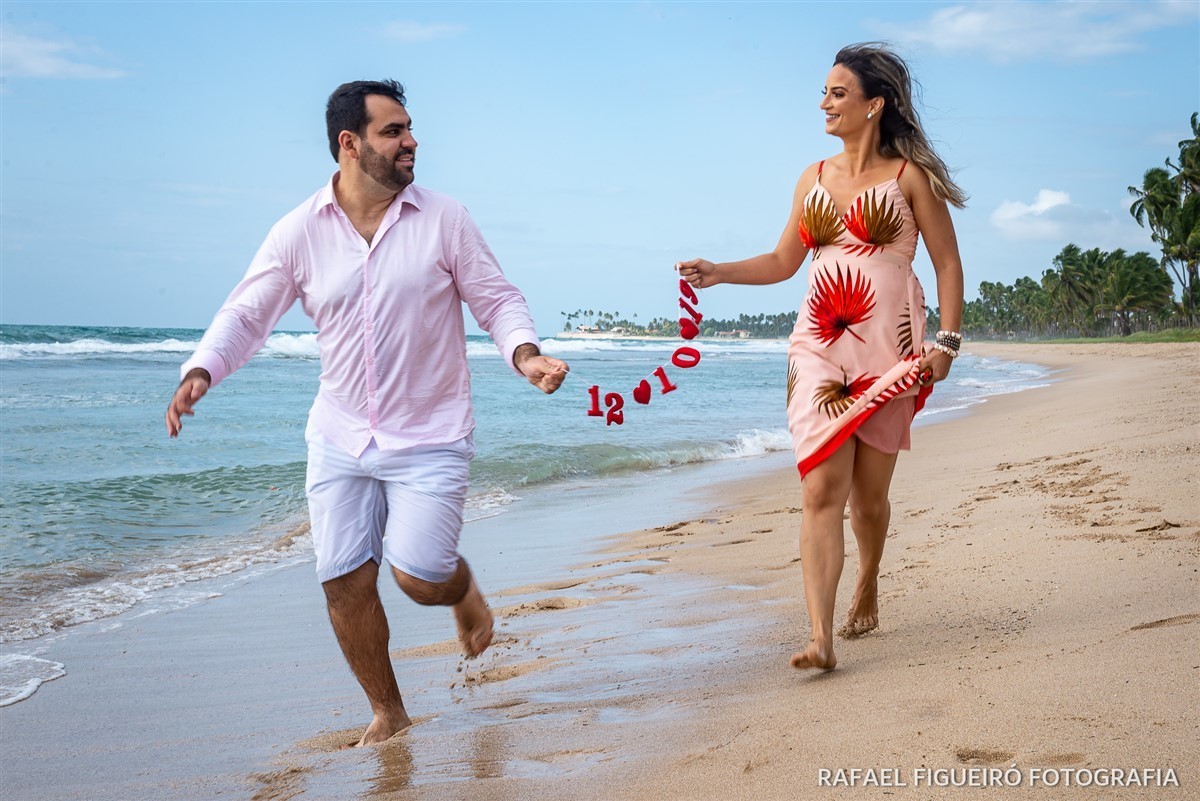 Ensaio Pre-Wedding do casal Mariana e Bruno, na praia de Muro-Alto em Pernambuco