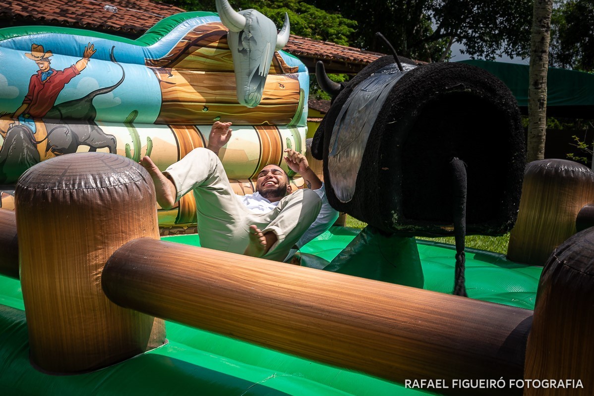 Casamento ao ar livre realizado na Chácara Brunelli em Aldeia dos Camarás-PE, com uma cerimonia emocionante, celebrada pelo Jadson Henrique fotografo casamentos rafael figueiró recife pernambuco rio de janeiro jeri jericoacoara fortaleza ceará