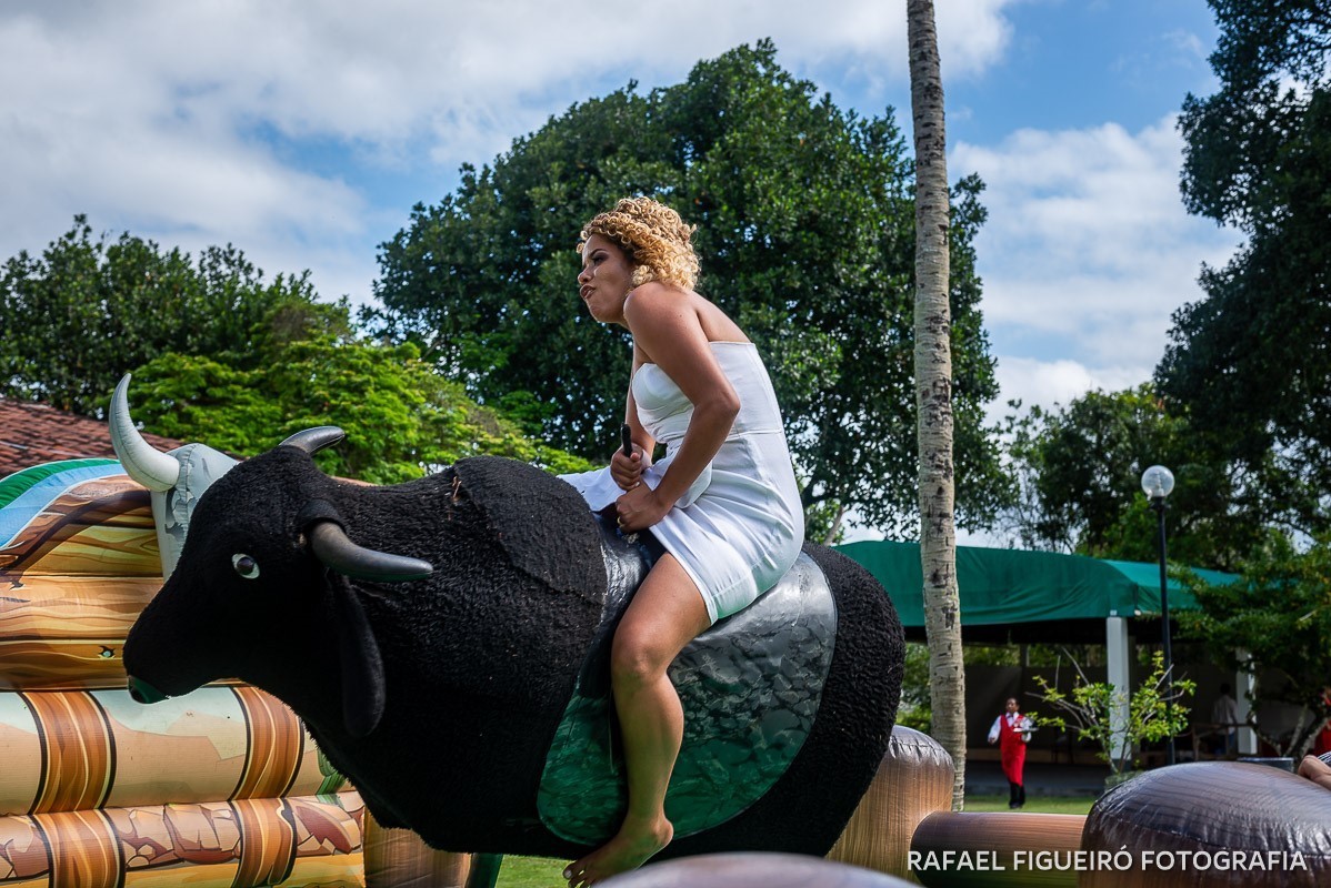 Casamento ao ar livre realizado na Chácara Brunelli em Aldeia dos Camarás-PE, com uma cerimonia emocionante, celebrada pelo Jadson Henrique fotografo casamentos rafael figueiró recife pernambuco rio de janeiro jeri jericoacoara fortaleza ceará