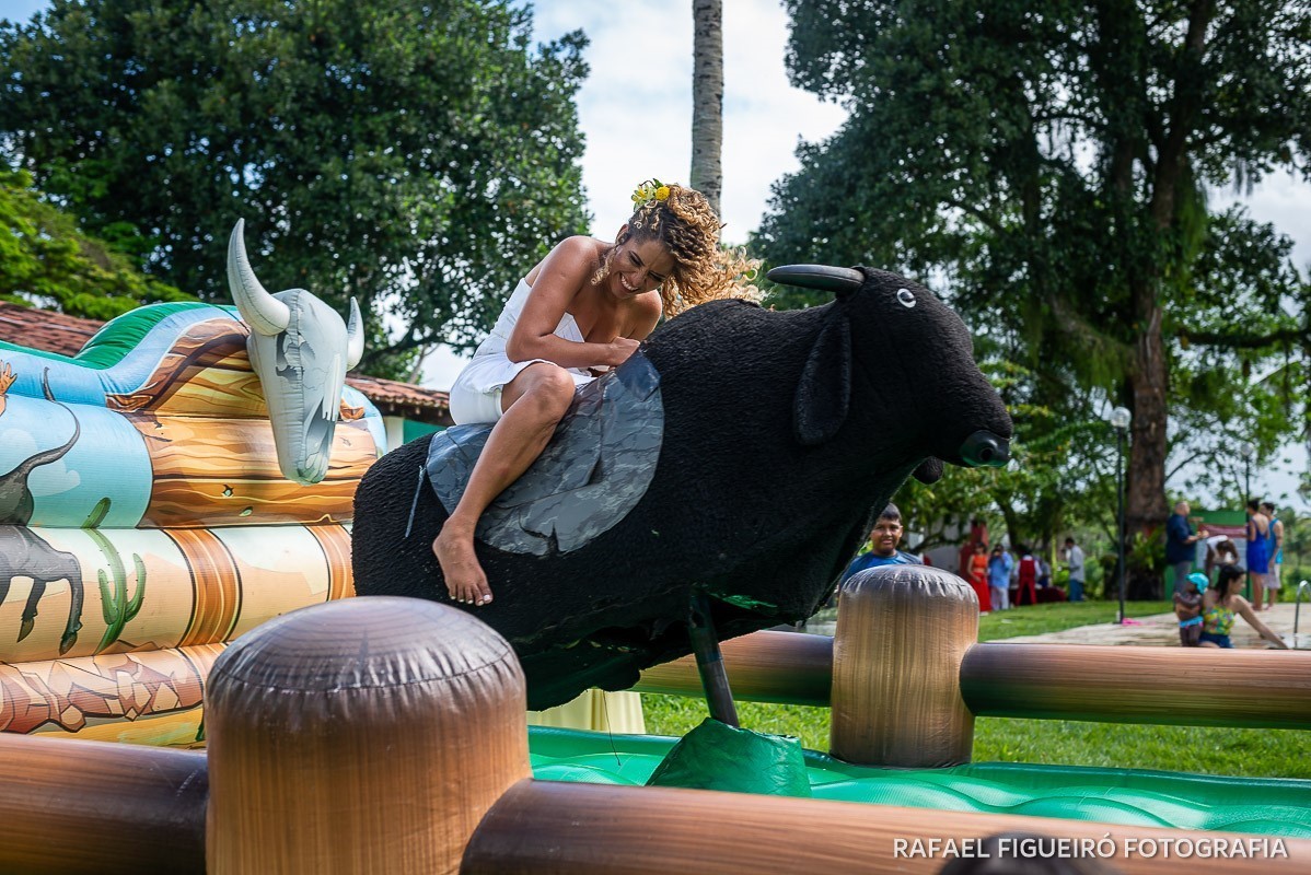 Casamento ao ar livre realizado na Chácara Brunelli em Aldeia dos Camarás-PE, com uma cerimonia emocionante, celebrada pelo Jadson Henrique fotografo casamentos rafael figueiró recife pernambuco rio de janeiro jeri jericoacoara fortaleza ceará