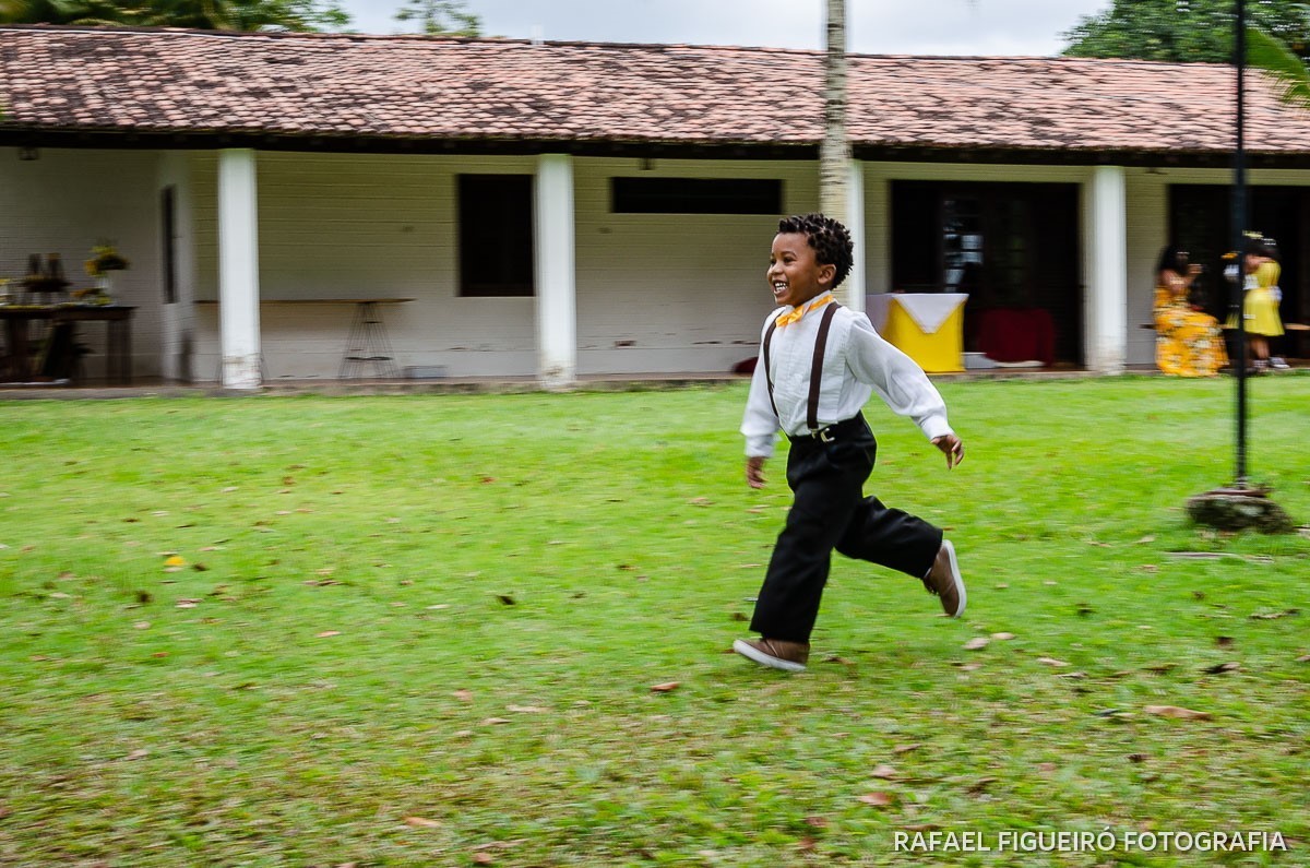 Casamento ao ar livre realizado na Chácara Brunelli em Aldeia dos Camarás-PE, com uma cerimonia emocionante, celebrada pelo Jadson Henrique fotografo casamentos rafael figueiró recife pernambuco rio de janeiro jeri jericoacoara fortaleza ceará