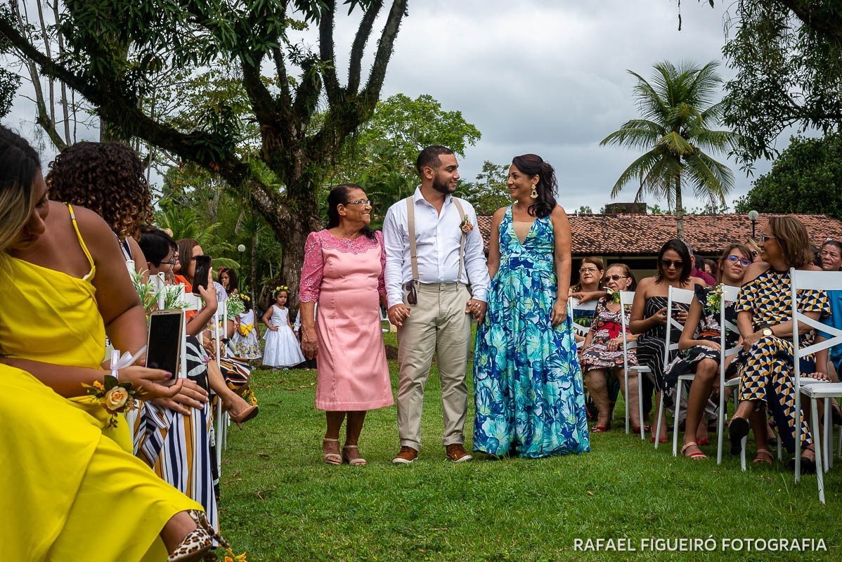 Casamento ao ar livre realizado na Chácara Brunelli em Aldeia dos Camarás-PE, com uma cerimonia emocionante, celebrada pelo Jadson Henrique fotografo casamentos rafael figueiró recife pernambuco rio de janeiro jeri jericoacoara fortaleza ceará