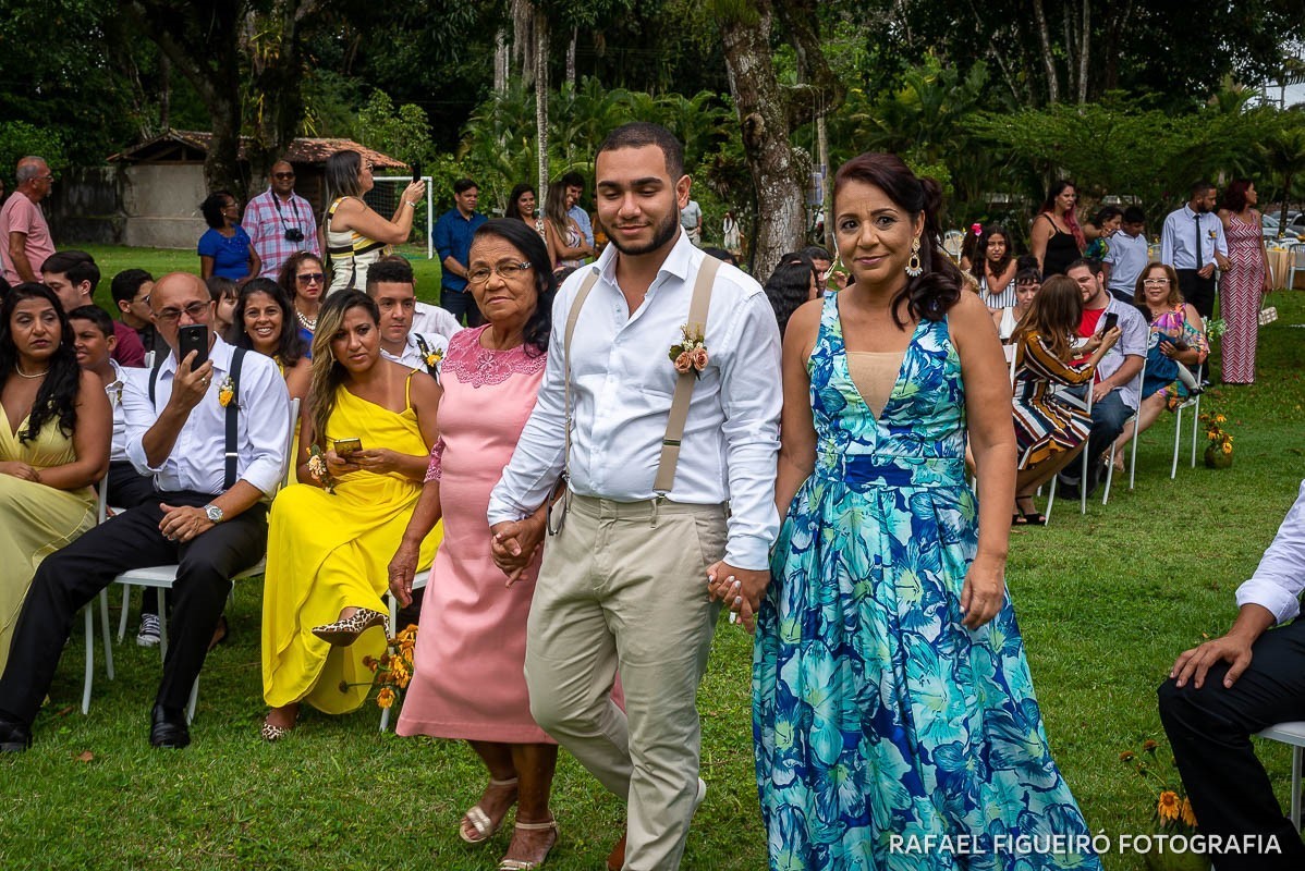 Casamento ao ar livre realizado na Chácara Brunelli em Aldeia dos Camarás-PE, com uma cerimonia emocionante, celebrada pelo Jadson Henrique fotografo casamentos rafael figueiró recife pernambuco rio de janeiro jeri jericoacoara fortaleza ceará