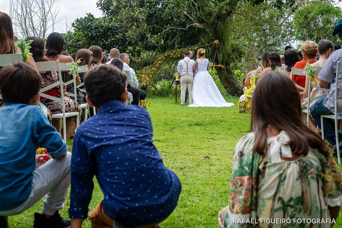 Casamento ao ar livre realizado na Chácara Brunelli em Aldeia dos Camarás-PE, com uma cerimonia emocionante, celebrada pelo Jadson Henrique fotografo casamentos rafael figueiró recife pernambuco rio de janeiro jeri jericoacoara fortaleza ceará