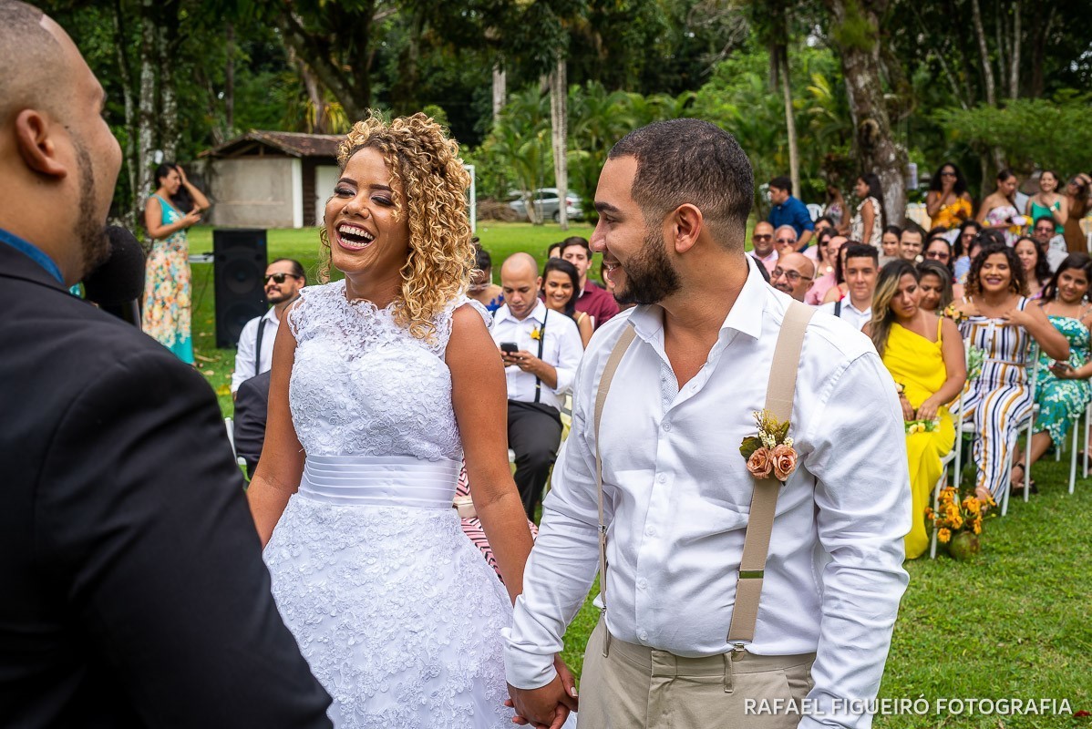 Casamento ao ar livre realizado na Chácara Brunelli em Aldeia dos Camarás-PE, com uma cerimonia emocionante, celebrada pelo Jadson Henrique fotografo casamentos rafael figueiró recife pernambuco rio de janeiro jeri jericoacoara fortaleza ceará