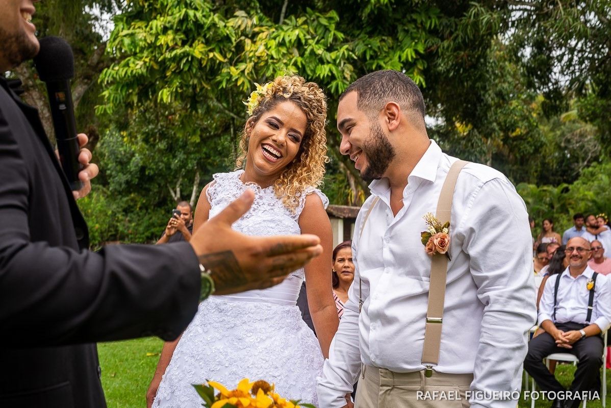 Casamento ao ar livre realizado na Chácara Brunelli em Aldeia dos Camarás-PE, com uma cerimonia emocionante, celebrada pelo Jadson Henrique fotografo casamentos rafael figueiró recife pernambuco rio de janeiro jeri jericoacoara fortaleza ceará