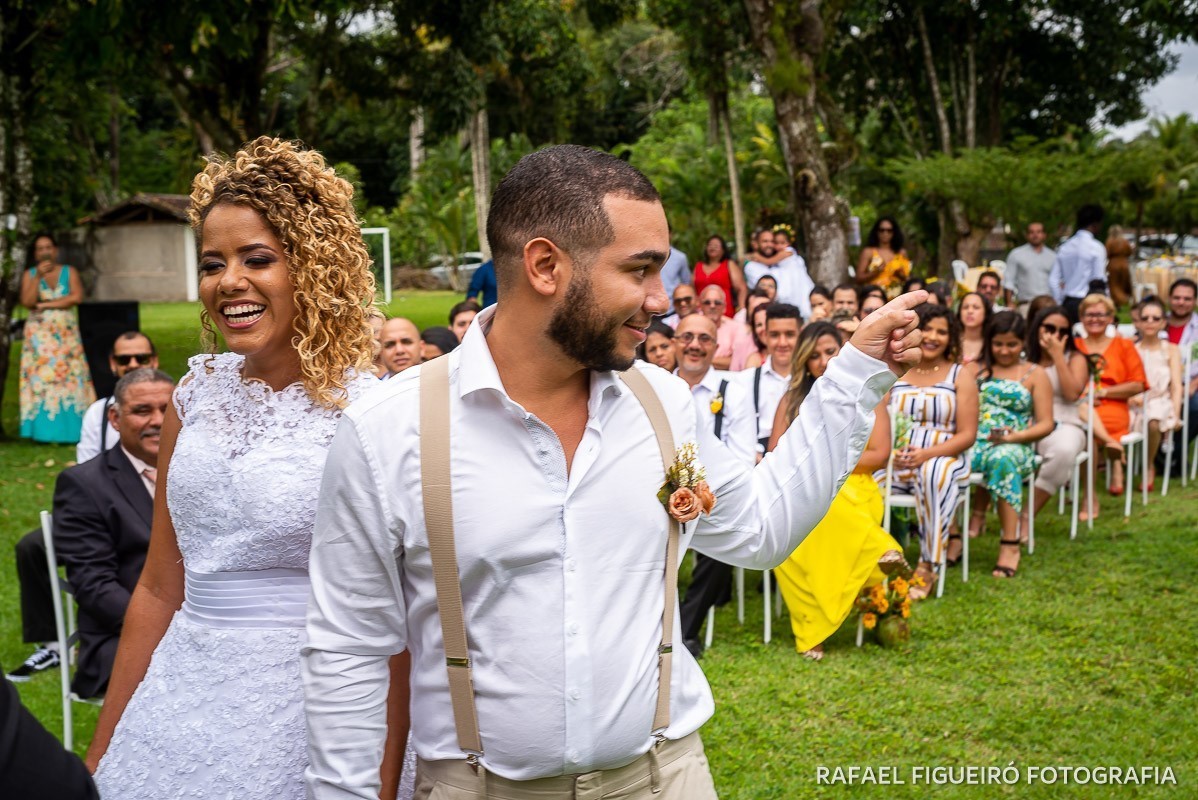 Casamento ao ar livre realizado na Chácara Brunelli em Aldeia dos Camarás-PE, com uma cerimonia emocionante, celebrada pelo Jadson Henrique fotografo casamentos rafael figueiró recife pernambuco rio de janeiro jeri jericoacoara fortaleza ceará
