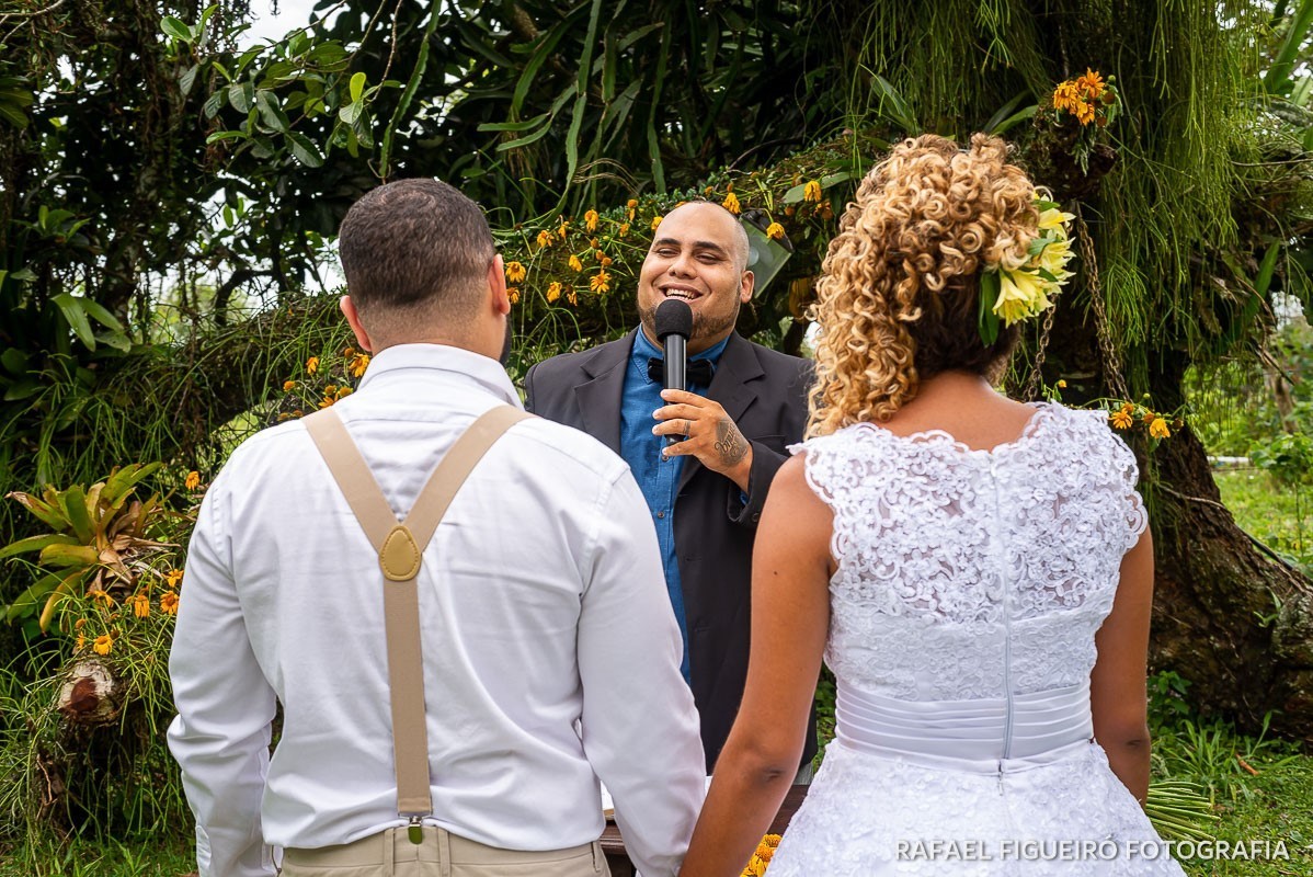 Casamento ao ar livre realizado na Chácara Brunelli em Aldeia dos Camarás-PE, com uma cerimonia emocionante, celebrada pelo Jadson Henrique fotografo casamentos rafael figueiró recife pernambuco rio de janeiro jeri jericoacoara fortaleza ceará